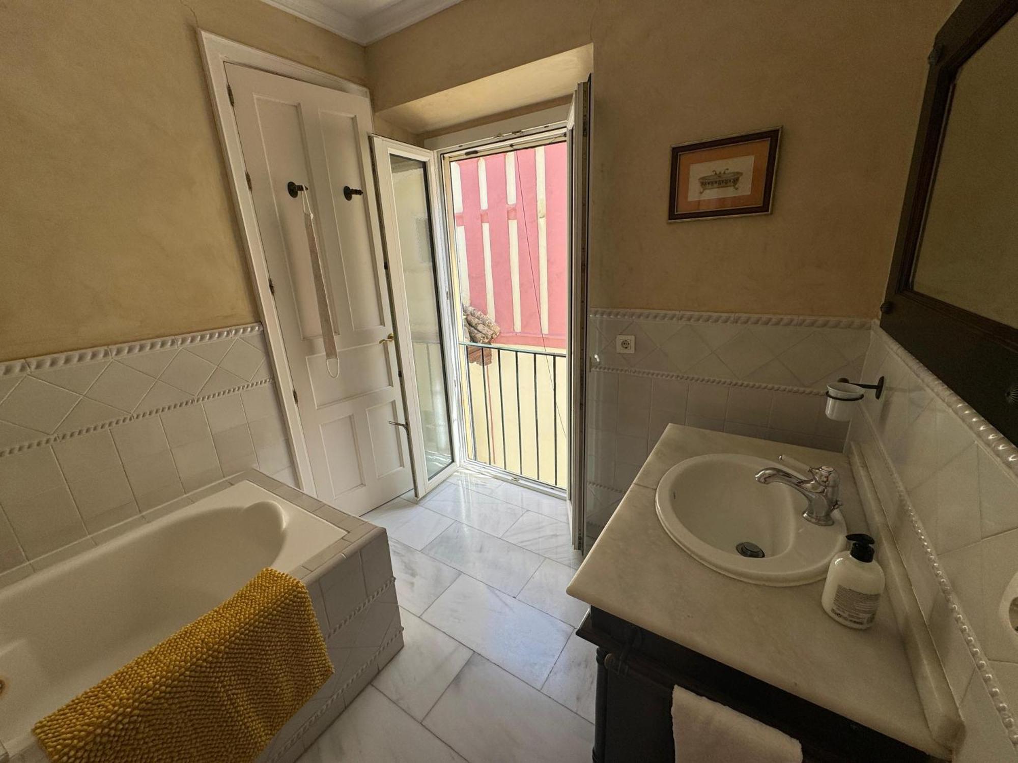 Apartmán Wonderful Duplex In Calle Betis Sevilla Exteriér fotografie